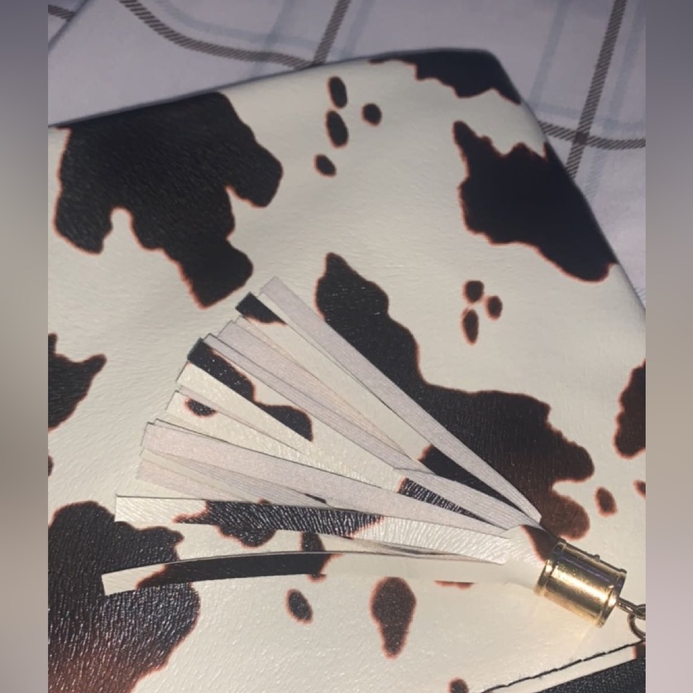 Cow print makeup bag, Never been used. - Picture 5 of 8